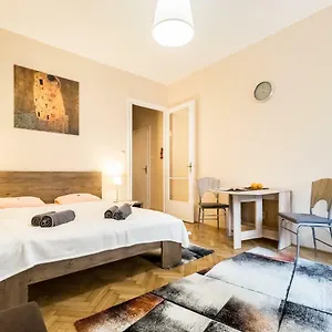 Bpr Orange Dream Budapest